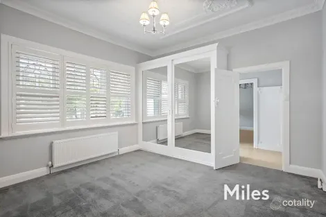 Property photo of 213 Waterdale Road Ivanhoe VIC 3079