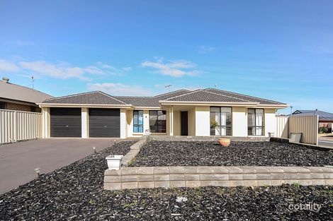 8 Davalan Dr, Munno Para West, SA 5115