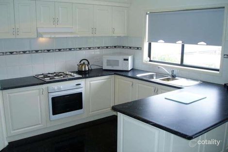 Property photo of 8 Orchid Court Kangaroo Flat VIC 3555