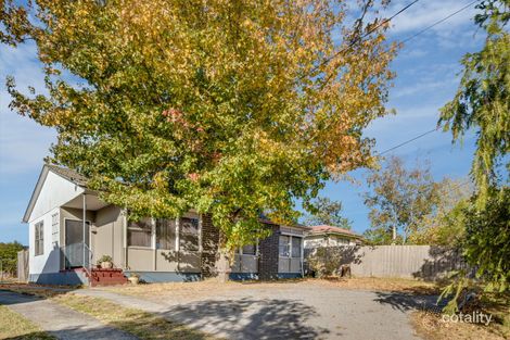 Property photo of 16 Laurina Crescent Frankston North VIC 3200