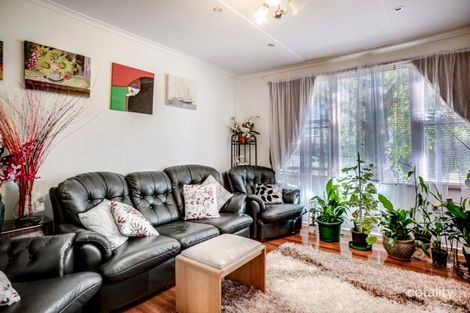 Property photo of 16 Laurina Crescent Frankston North VIC 3200