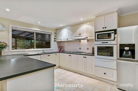 Property photo of 4 Glenda Court Pakenham VIC 3810