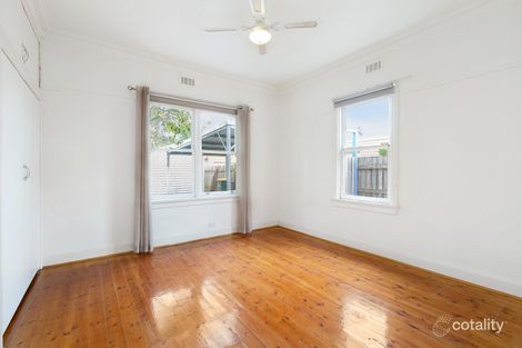 Property photo of 102 Kananook Avenue Seaford VIC 3198