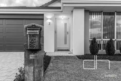 Property photo of 7 Farnese Way Banksia Grove WA 6031