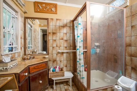 Property photo of 18 Ridge Street Greenslopes QLD 4120