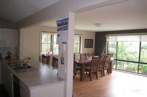 Property photo of 31 Woodside Drive Eleebana NSW 2282
