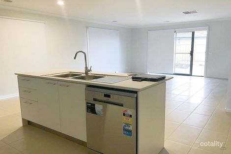 Property photo of 12 Fishbone Avenue Werribee VIC 3030