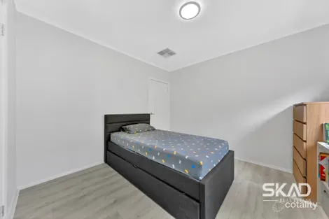 Property photo of 45 Flagstaff Loop Craigieburn VIC 3064