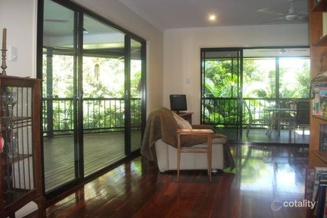 4 Ross St, Coochiemudlo Island, QLD 4184