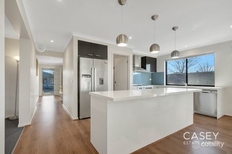 Property photo of 1 Nagle Crescent Cranbourne West VIC 3977