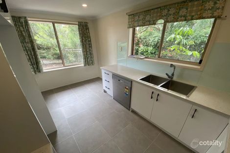 Property photo of 24 Fosbery Crescent Viewbank VIC 3084