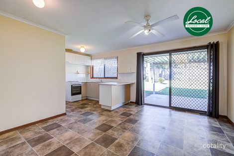 8 Regency Dr, Regents Park, QLD 4118