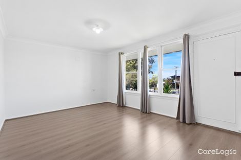 Property photo of 28 Hardwick Crescent Mount Warrigal NSW 2528