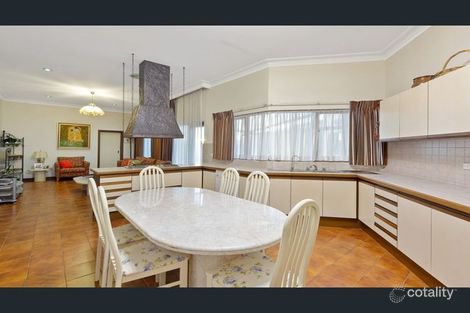 Property photo of 32 Summit Drive Bulleen VIC 3105