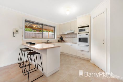 Property photo of 2/73 Avondale Avenue St Albans VIC 3021