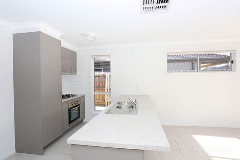 Property photo of 21 Maidenhair Drive Wallan VIC 3756