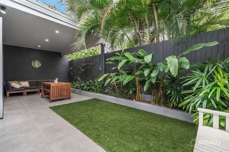 Property photo of 2/8 Milton Lane Coorparoo QLD 4151