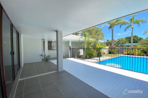 212 Sunshine Bvd, Mermaid Waters, QLD 4218