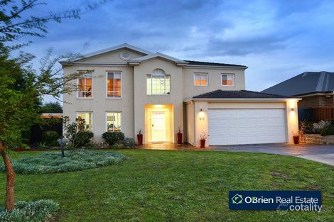 Property photo of 10 St Ives Drive Narre Warren South VIC 3805
