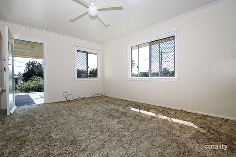 Property photo of 17 Amoria Street Mansfield QLD 4122