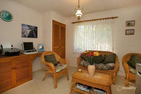 Property photo of 27 Laurinda Crescent Springwood QLD 4127