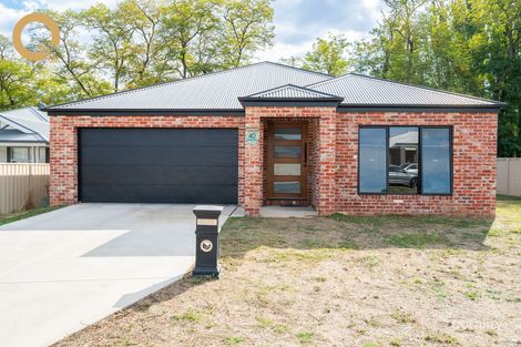 40 Bevington Bend, Lavington, NSW 2641