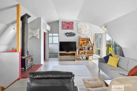 Property photo of 85 Irby Boulevard Sisters Beach TAS 7321