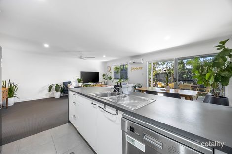 Property photo of 18/2-12 Kurrimine Crescent Mountain Creek QLD 4557