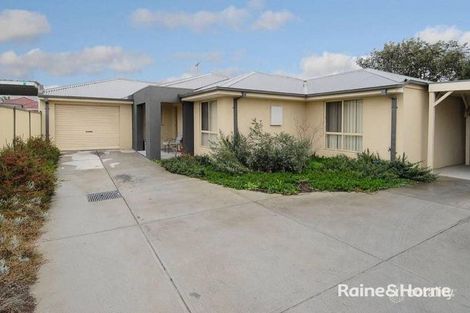 Property photo of 2/37 Millawa Avenue St Albans VIC 3021
