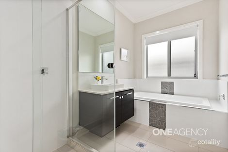 Property photo of 14 Balmoral Parade Tullimbar NSW 2527