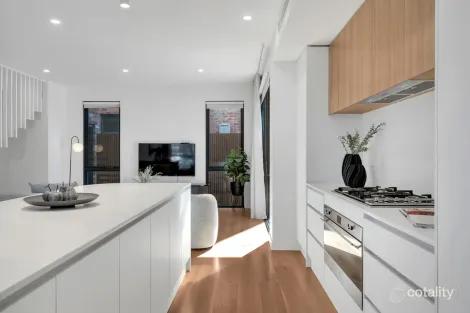 Property photo of 10 Groves Street Keilor East VIC 3033