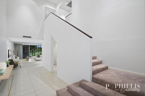 5228 Bay Hill Tce, Hope Island, QLD 4212