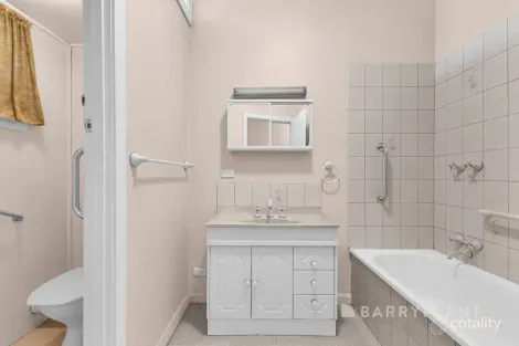 Property photo of 12 Myers Avenue Glen Waverley VIC 3150