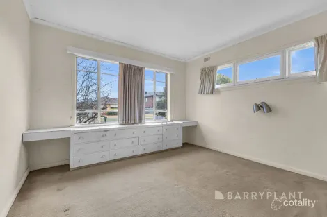Property photo of 12 Myers Avenue Glen Waverley VIC 3150