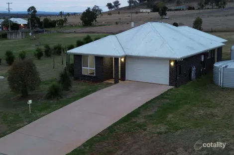 Property photo of 4 Sussex Drive Oakey QLD 4401
