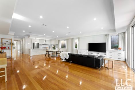 Property photo of 13A Barbara Avenue Glen Waverley VIC 3150