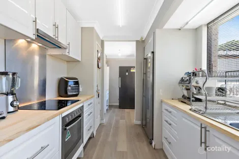 Property photo of 31 Bickner Way Parmelia WA 6167