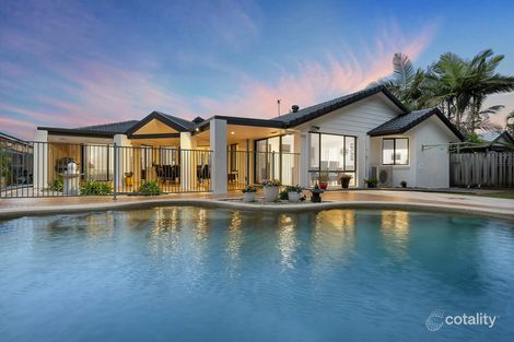 Property photo of 45 Lakeshore Drive Helensvale QLD 4212