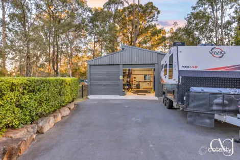 Property photo of 4 Pringle Place Pine Mountain QLD 4306
