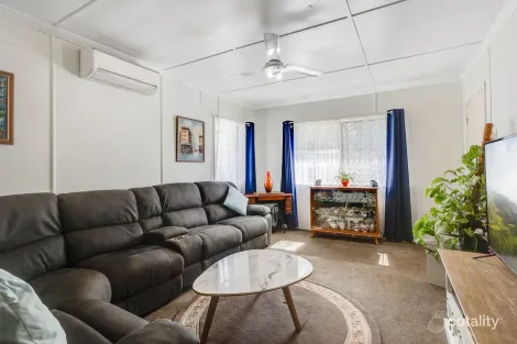 Property photo of 33 Gleeson Crescent Harlaxton QLD 4350