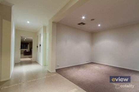 Property photo of 14 Blainroe Crescent Cranbourne VIC 3977