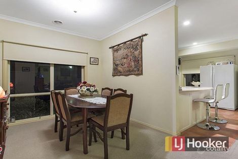 Property photo of 5 Moroka Green Pakenham VIC 3810