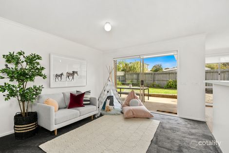 Property photo of 10 Seymour Close Grovedale VIC 3216