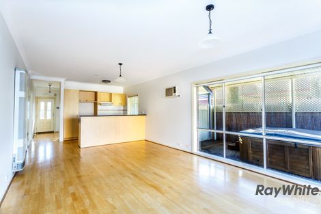 Property photo of 5 Alpine Gardens Caroline Springs VIC 3023