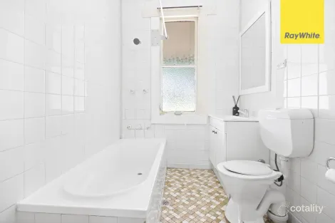 Property photo of 110 Windsor Road Northmead NSW 2152