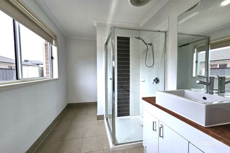 Property photo of 124 Penrose Promenade Tarneit VIC 3029