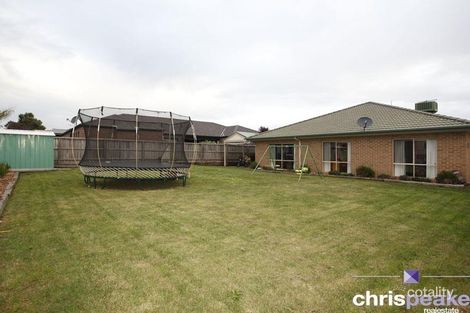 Property photo of 16 Sunhill Way Berwick VIC 3806