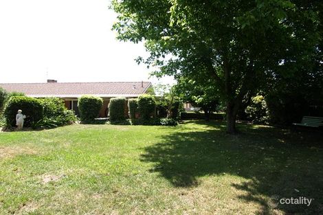 Property photo of 8 Palmer Close Karabar NSW 2620