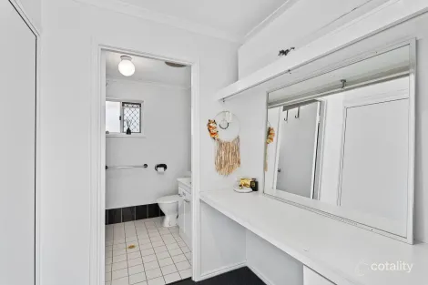 Property photo of 37 Royal Drive Kawungan QLD 4655