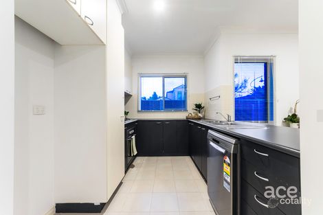 Property photo of 2 Covent Gardens Point Cook VIC 3030